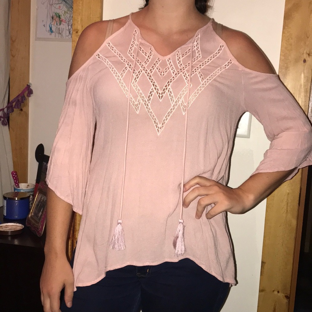 Cold shoulder pink 3/4 sleeve shirt